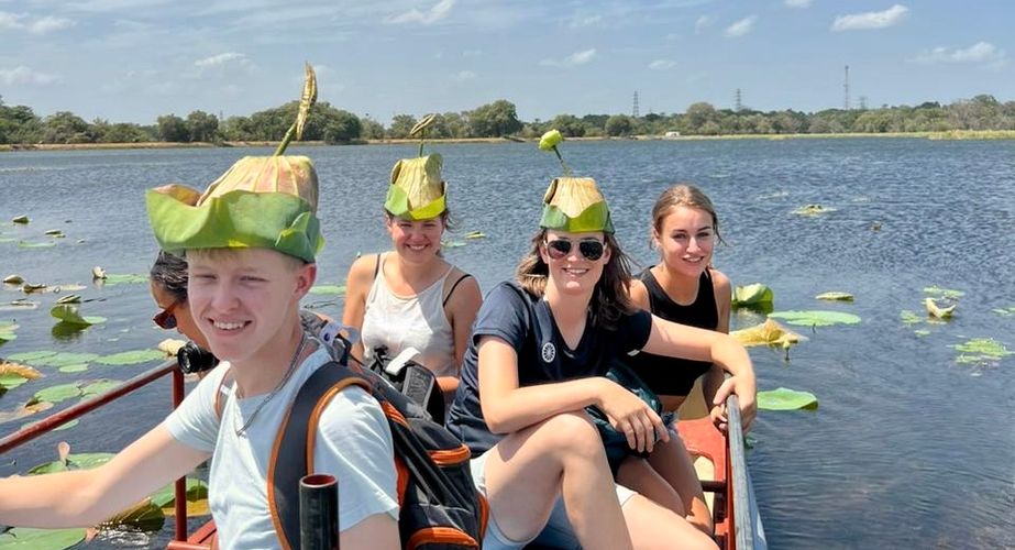 Boottocht op het Madu meer Boottocht op het Madu meer